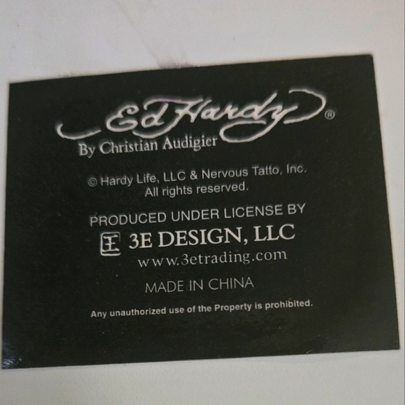 Ed Hardy Glass Skull Coasters - Pink and Black - Picture 6 of 9